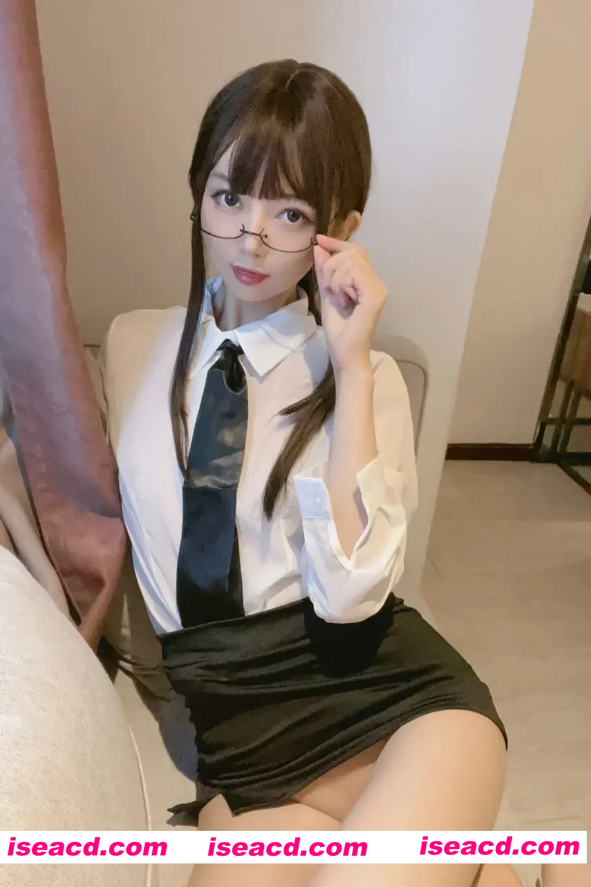 『套图』肉丝眼镜娘 – 51酱[51P-7V 309MB]