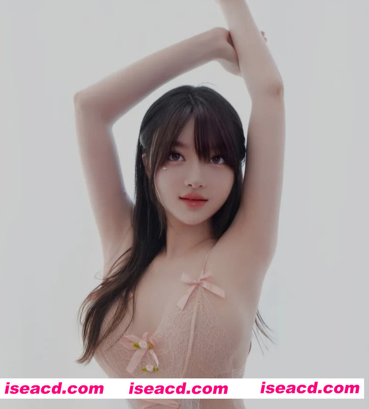 [写真/合集] 白露lulu 秀人模特2套 [155P] [1.7G]